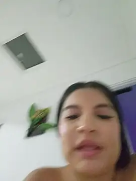 Pretty_Julieta: απευθείας συνομιλία ΧΧΧ