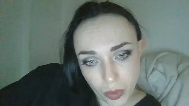 Trinsy_Love Chat XXX live