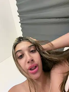 putis122 Webcam Show