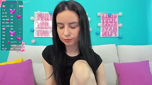 Horny_Nikki_ – Live XXX-chat