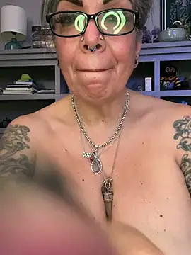 dieseldame1313's Live XXX Chat