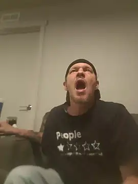 yourMasterisBored Live XXX Chat