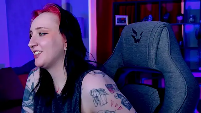 AsheLucker: вебкам-шоу