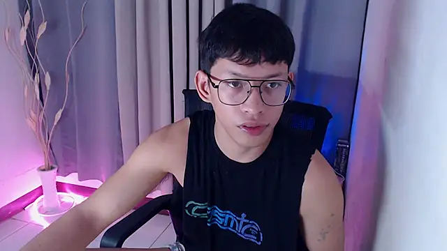 pinkcock_froi2305 网络视讯表演