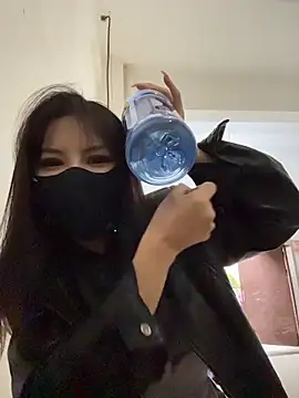 Carlin-yiyi 现场XXX聊天