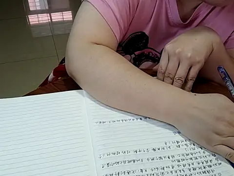 Chat XXX en directo de AngelwithEcup