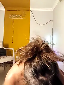 Rubi424 现场XXX聊天