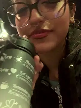 Chat XXX ao vivo de LilithMonette