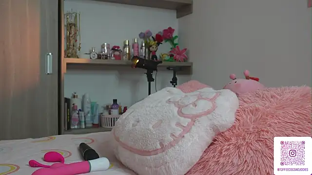 Chat +18 de sophi_lii ao vivo