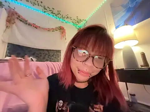 Chatroom XXX en direct de moan4mona