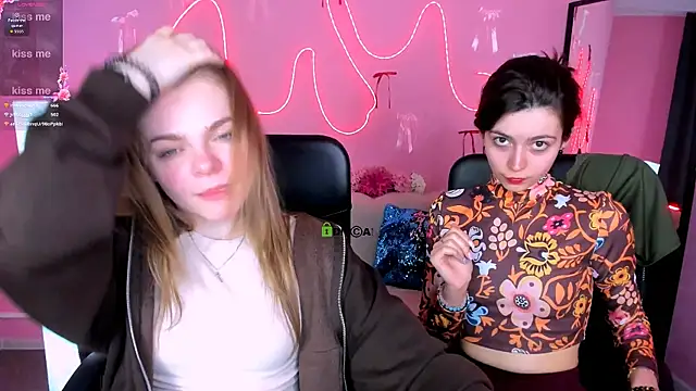 Chat +18 de kitniss_dreamy ao vivo