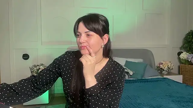 Chat +18 de _SilkyShadow_ ao vivo