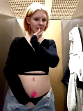 Chat +18 de NinaParri ao vivo