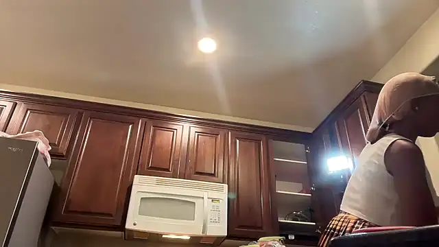 Cum2Charm's Webcam Show