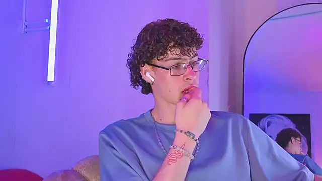 nova_salvatore Adlı Modelin Canlı XXX Sohbeti