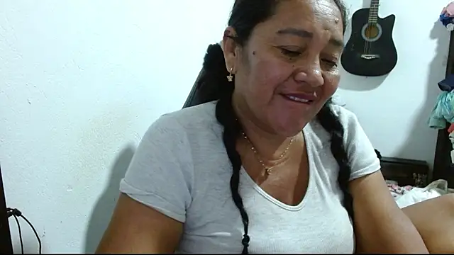 katia_mature Chat XXX live