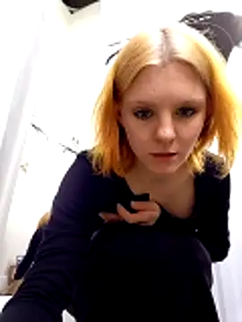 NinaParri Chat XXX live