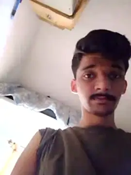 Show modela kalliJ na web-kameri