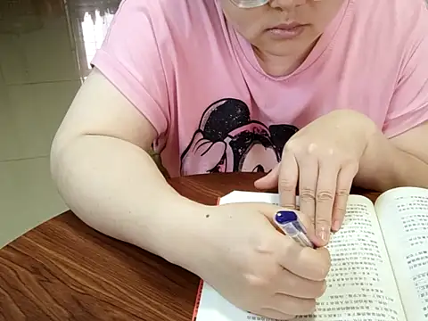 AngelwithEcup Adlı Modelin Canlı XXX Sohbeti