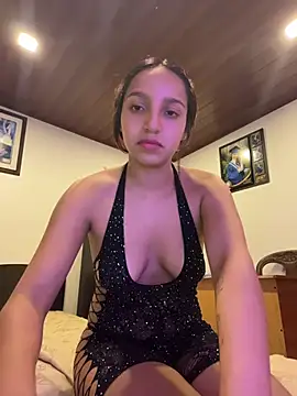 Eve_Ritz Adlı Modelin Canlı XXX Sohbeti