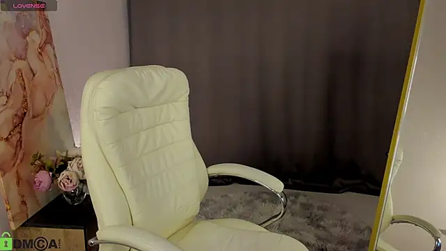 LeticiaRomano Adlı Modelin Canlı XXX Sohbeti