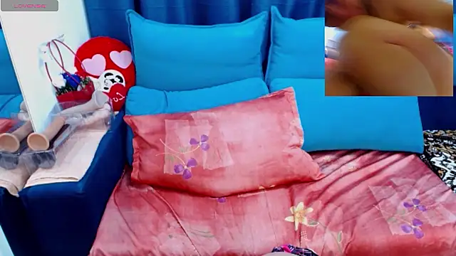 SexyNicolleXのライブXXXチャット