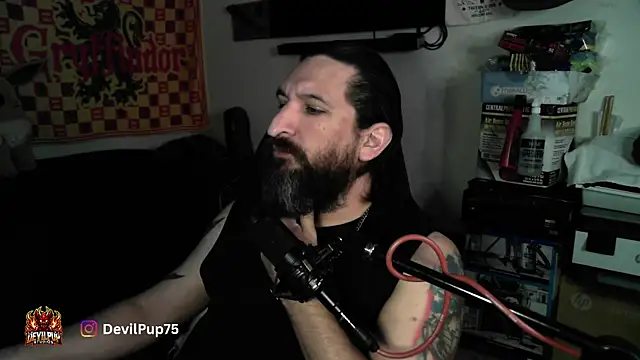 Chatroom XXX en direct de DevilPup75_