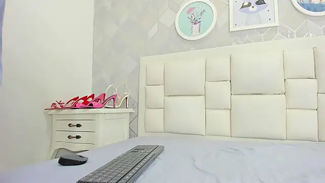 Онлайн чат XXX naia_cox