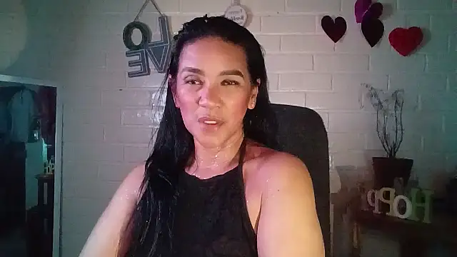 Chat +18 de MiiaVelasquez ao vivo