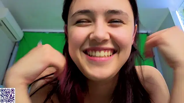 VerlieChahalのウェブカメラショー