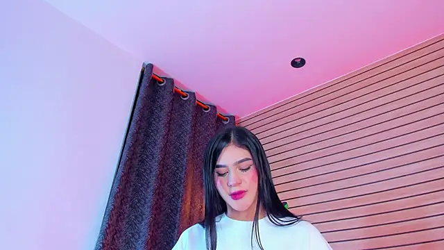 SweetLittleQueenBat: онлайн-секс-чат