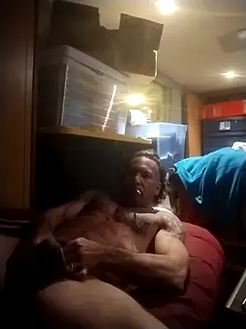 Show modela AceticPinscher na web-kameri