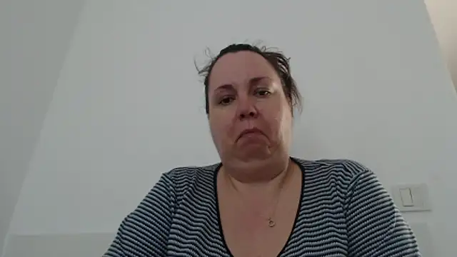 Chat +18 de WendyRhoades ao vivo