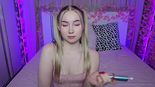 LilyStarlight's Live XXX Chat