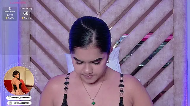 Chat XXX en directo de Martina-Roberts-