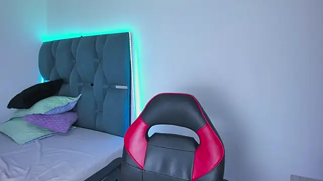 crazybaby_squirt 即時 XXX 聊天