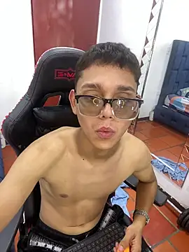 Alex_teen_20c Webcam Show