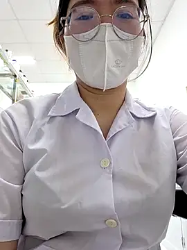 HinaLovely Adlı Modelin Canlı XXX Sohbeti