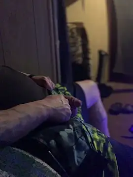 Ldnick69: διαδικτυακό σόου στην κάμερα