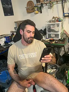 Pokazy przed kamerką – Mikejjone