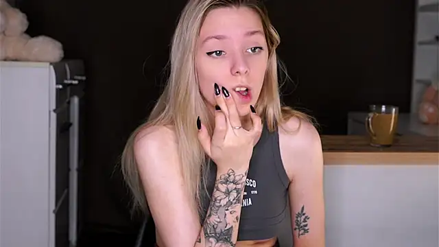 LeeryWonder Chat XXX in diretta