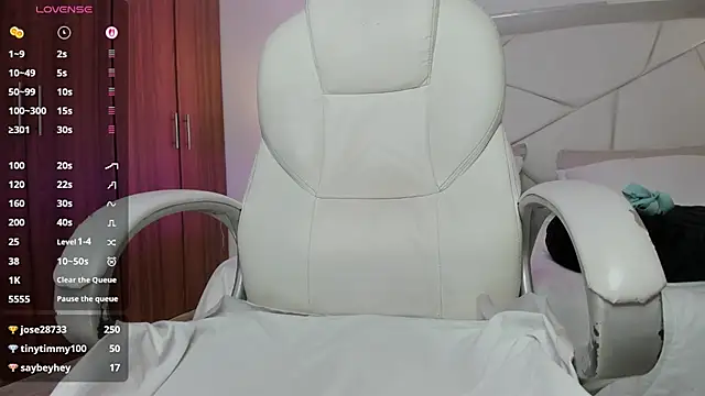 Natasha_Kiim_: онлайн-секс-чат