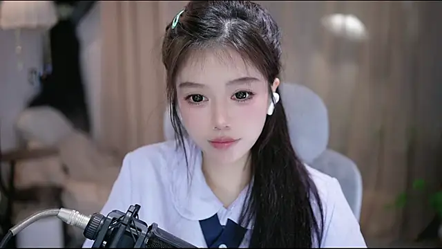 Cecily 现场XXX聊天