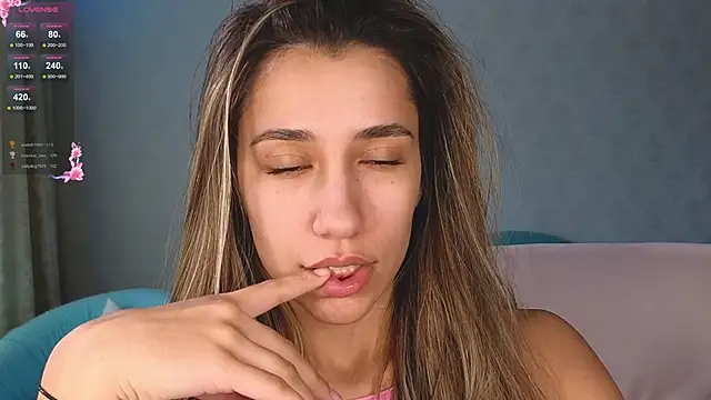 hot_ass_18's Live XXX Chat