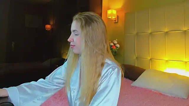 Linda__Bloom: онлайн-секс-чат