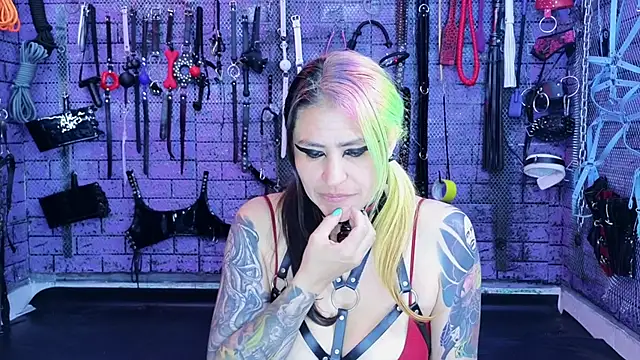 PANDORANEZZ: онлайн-секс-чат