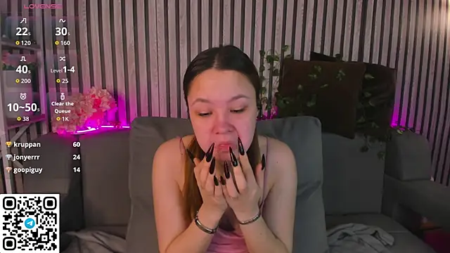 Lori_Bllossom: онлайн-секс-чат