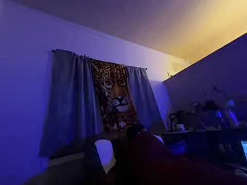 ThrowedWorldWide élő XXX-chatje