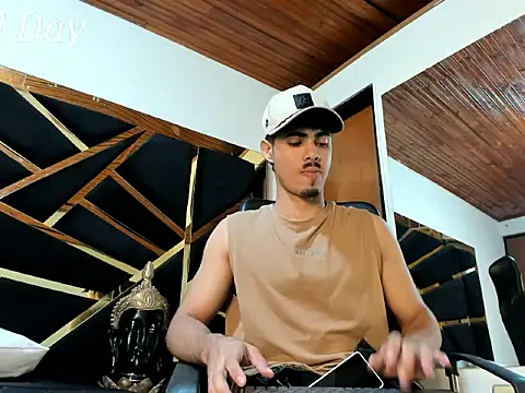 Chat XXX en directo de LucaColmal