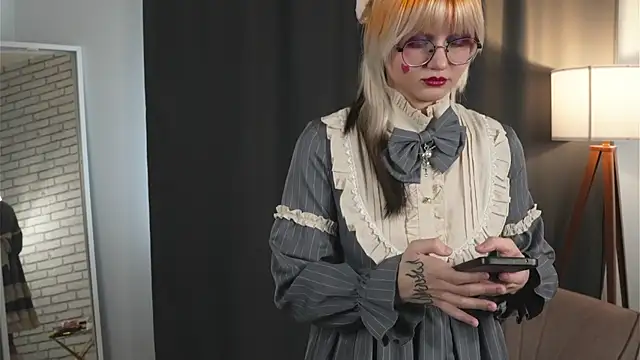 Chat +18 de CarriKhano ao vivo